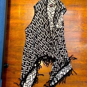 Adorable BoHo vest ☀️